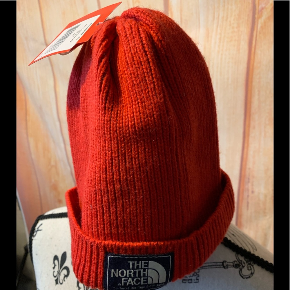 NWT! The North Face Shipyard Retro Beanie hat!